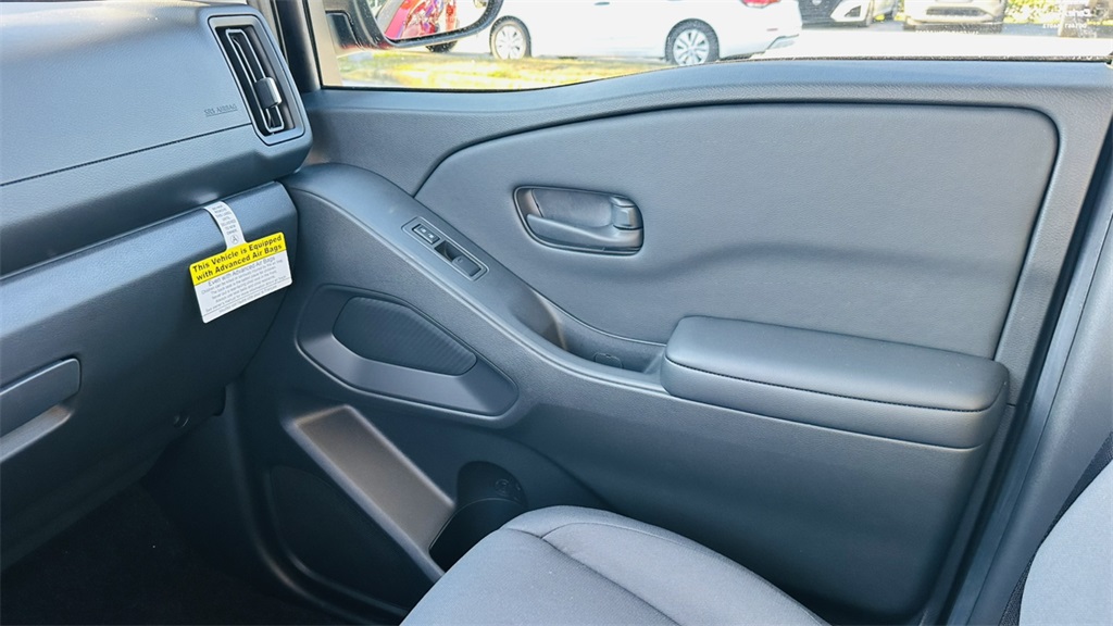 2025 Nissan Frontier S photo 23