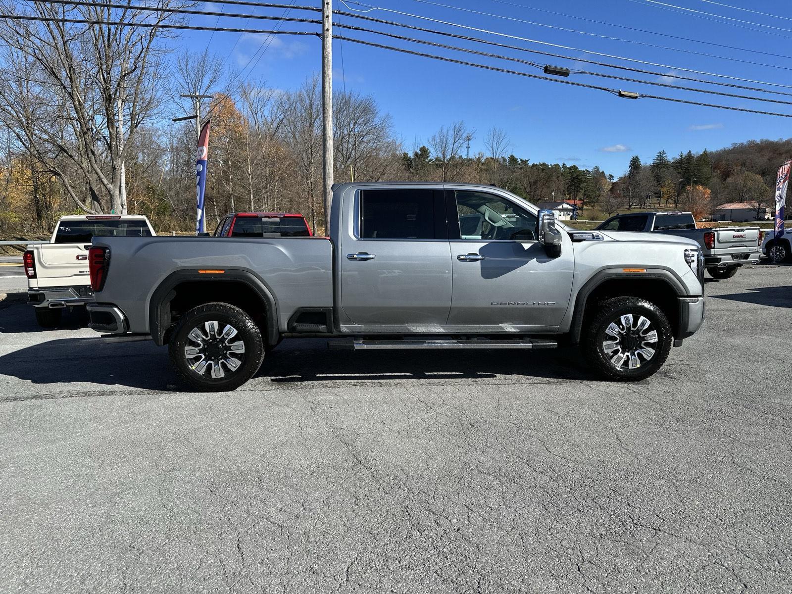 2026 Gmc Sierra 2500 HD Denali photo 4