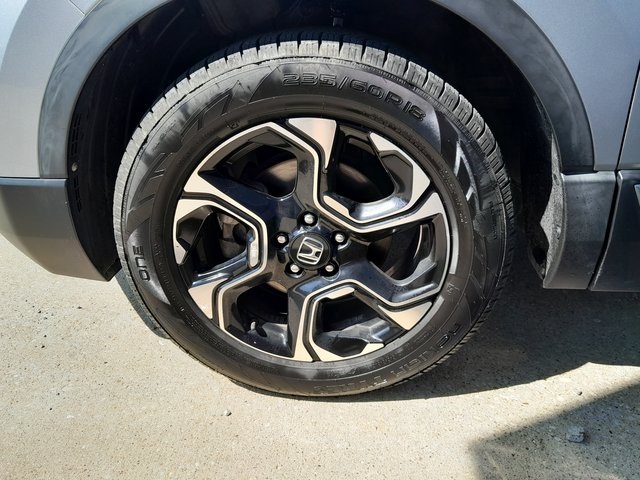 2018 Honda CR-V Touring photo 9