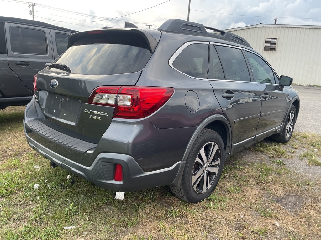 2018 Subaru Outback 3.6R photo 3