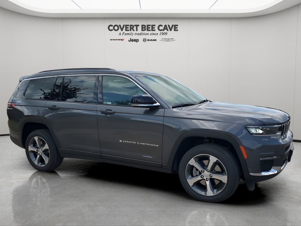 2025 Jeep Grand Cherokee Limited photo 10