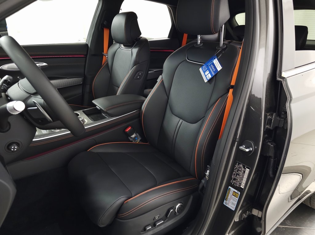 2026 Genesis GV70 2.5T Sport Prestige photo 8