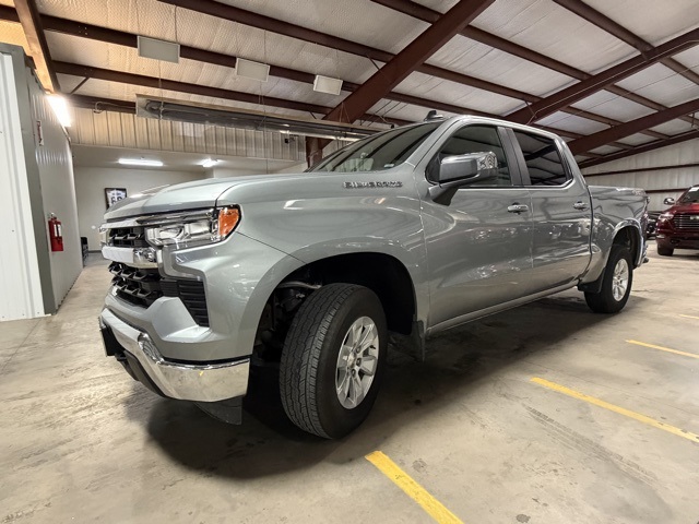 2025 Chevrolet Silverado 1500 LT photo 4