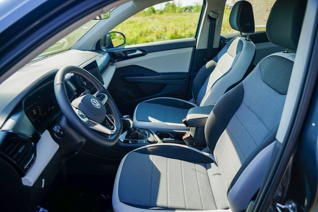 2025 Volkswagen Taos S photo 2