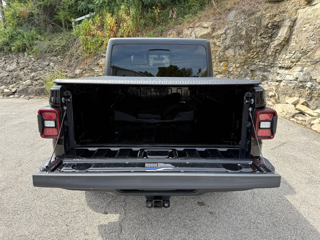 2021 Jeep Gladiator Overland photo 9