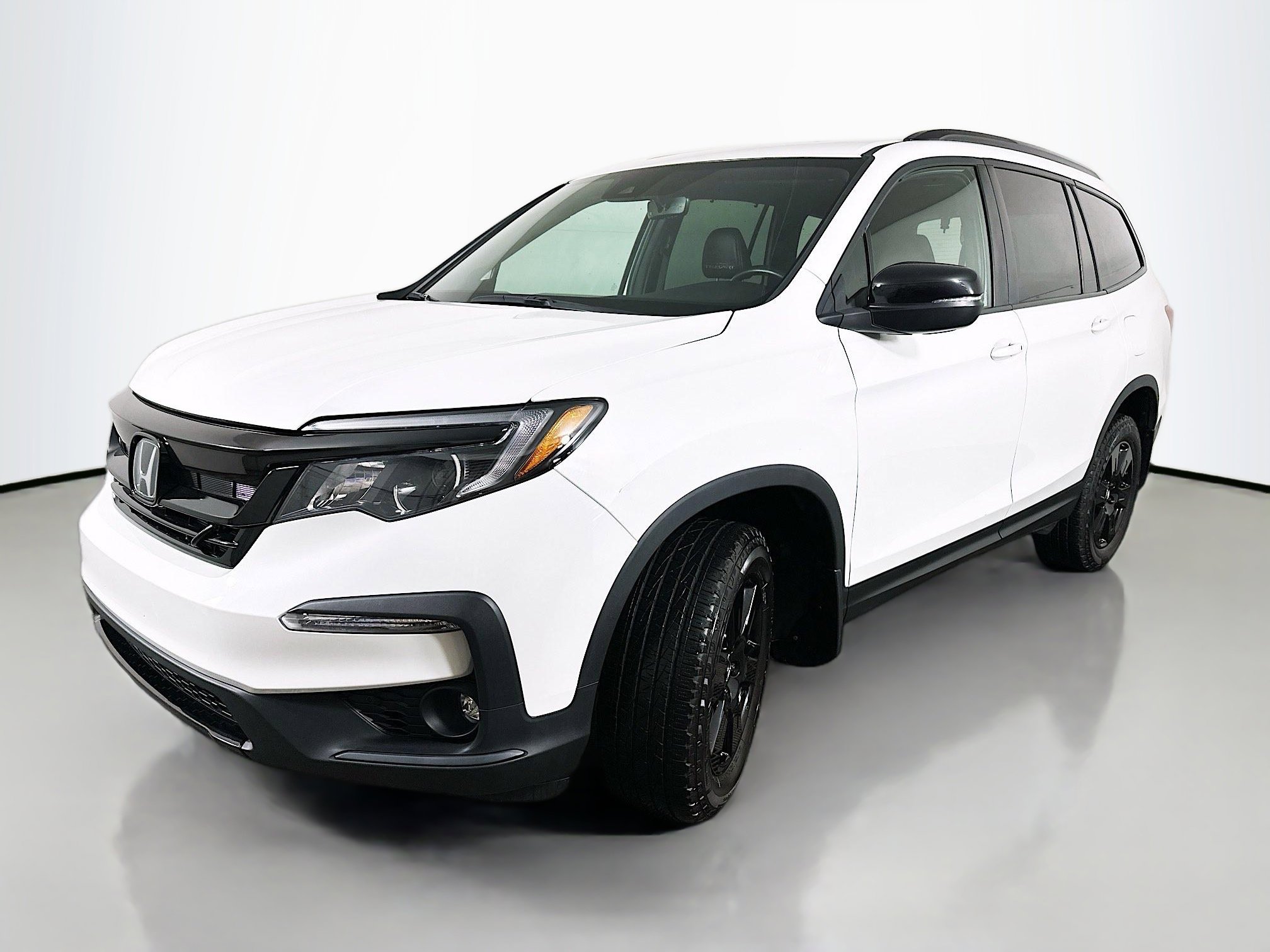 2022 Honda Pilot TrailSport photo 2