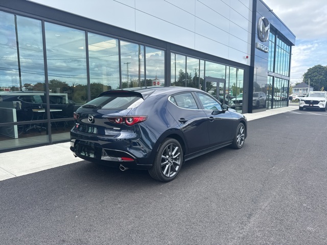 2024 Mazda Mazda3 2.5 s Preferred photo 2
