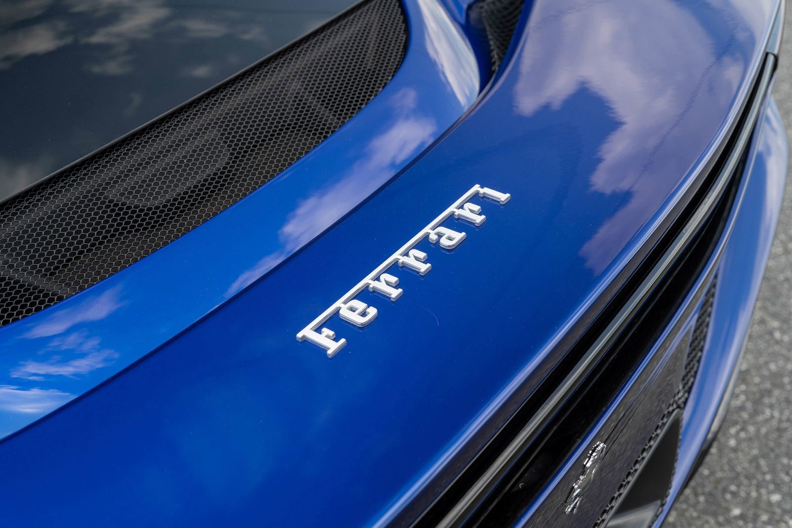 2024 Ferrari 296 GTB Base photo 16