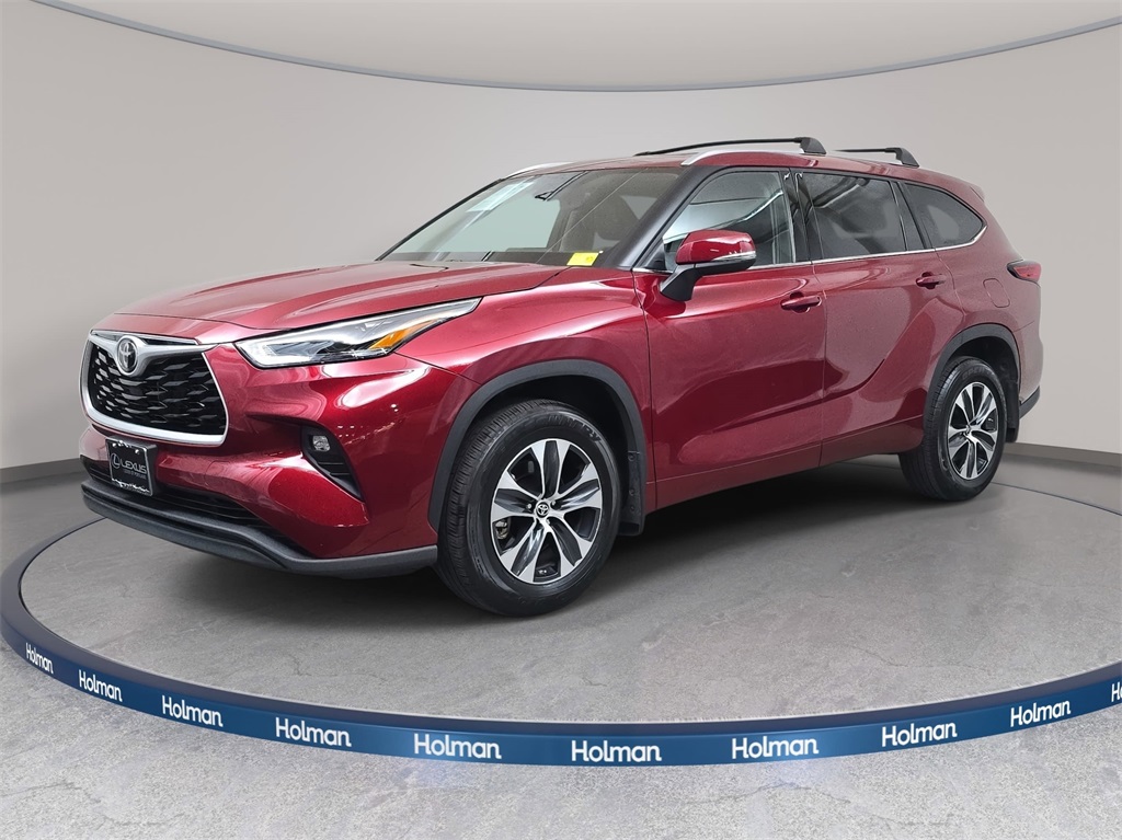 2022 Toyota Highlander XLE's photo