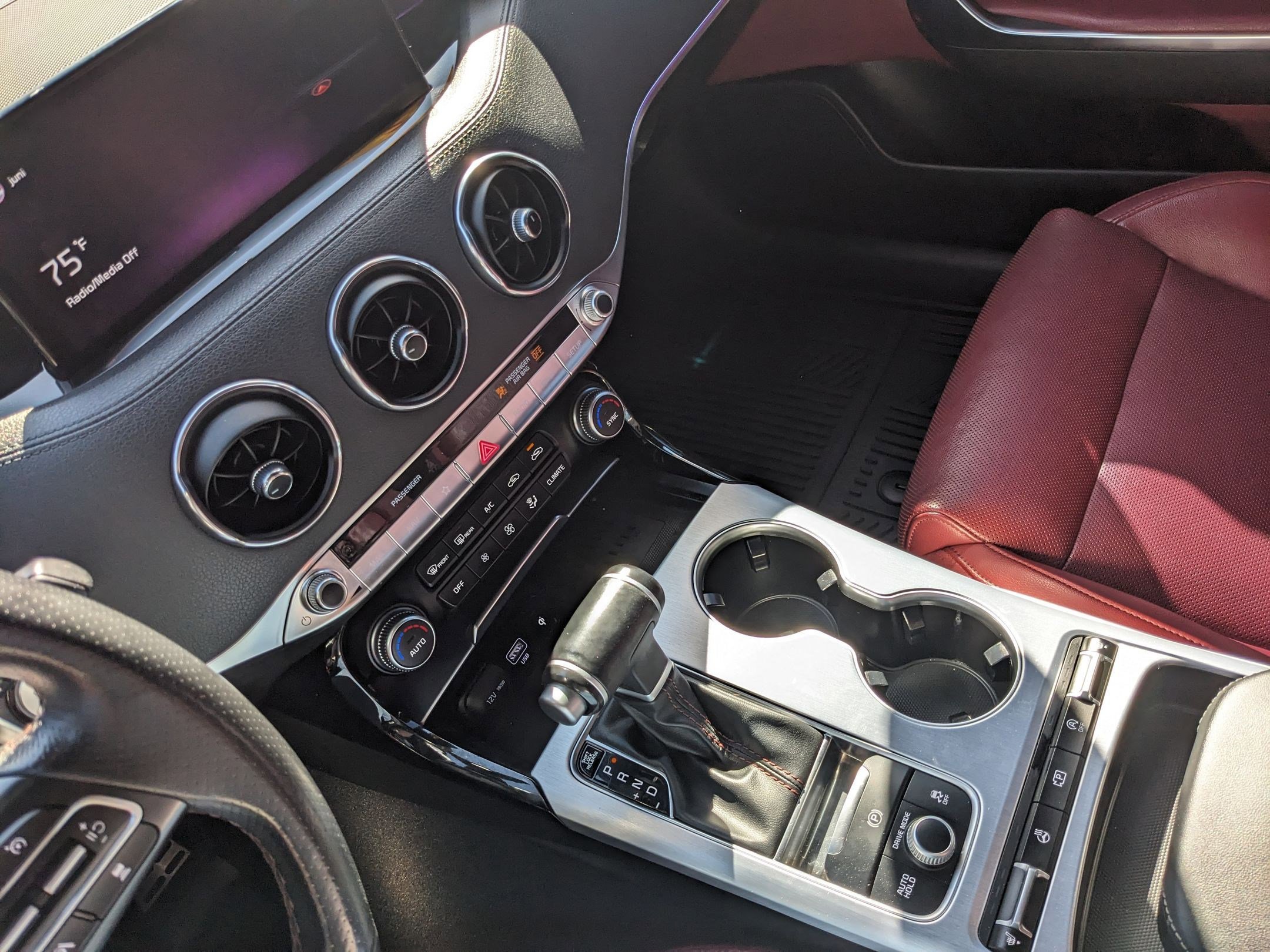 2022 Kia Stinger GT1 photo 13