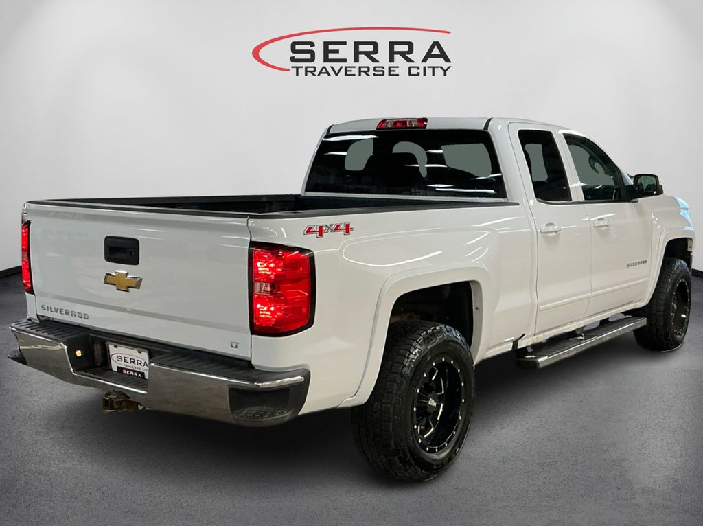 2016 Chevrolet Silverado 1500 LT photo 5
