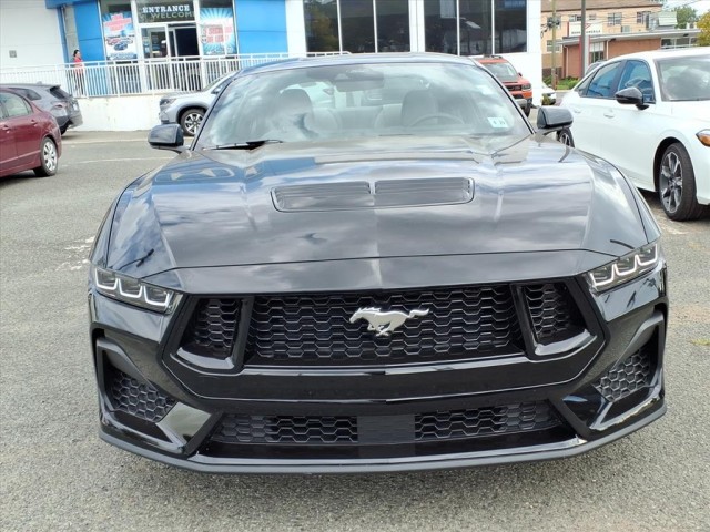 2024 Ford Mustang GT photo 2