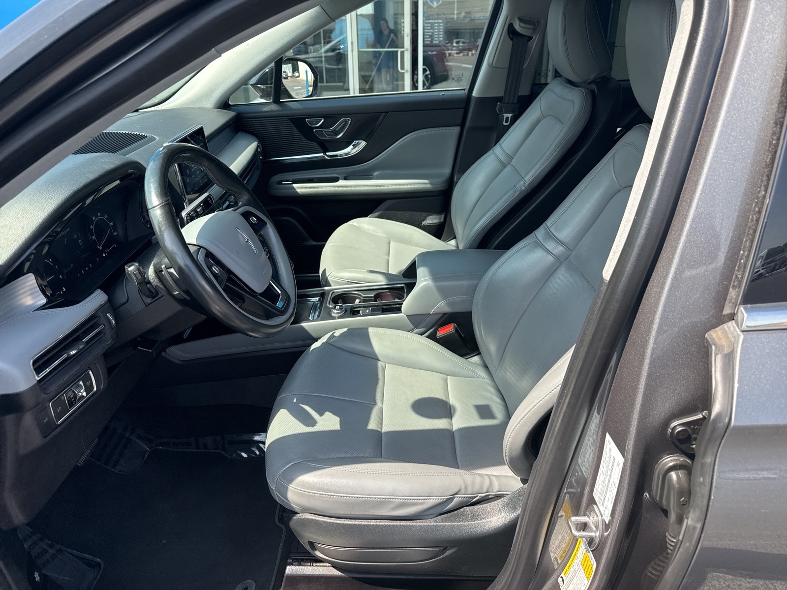 2021 Lincoln Corsair Standard photo 19