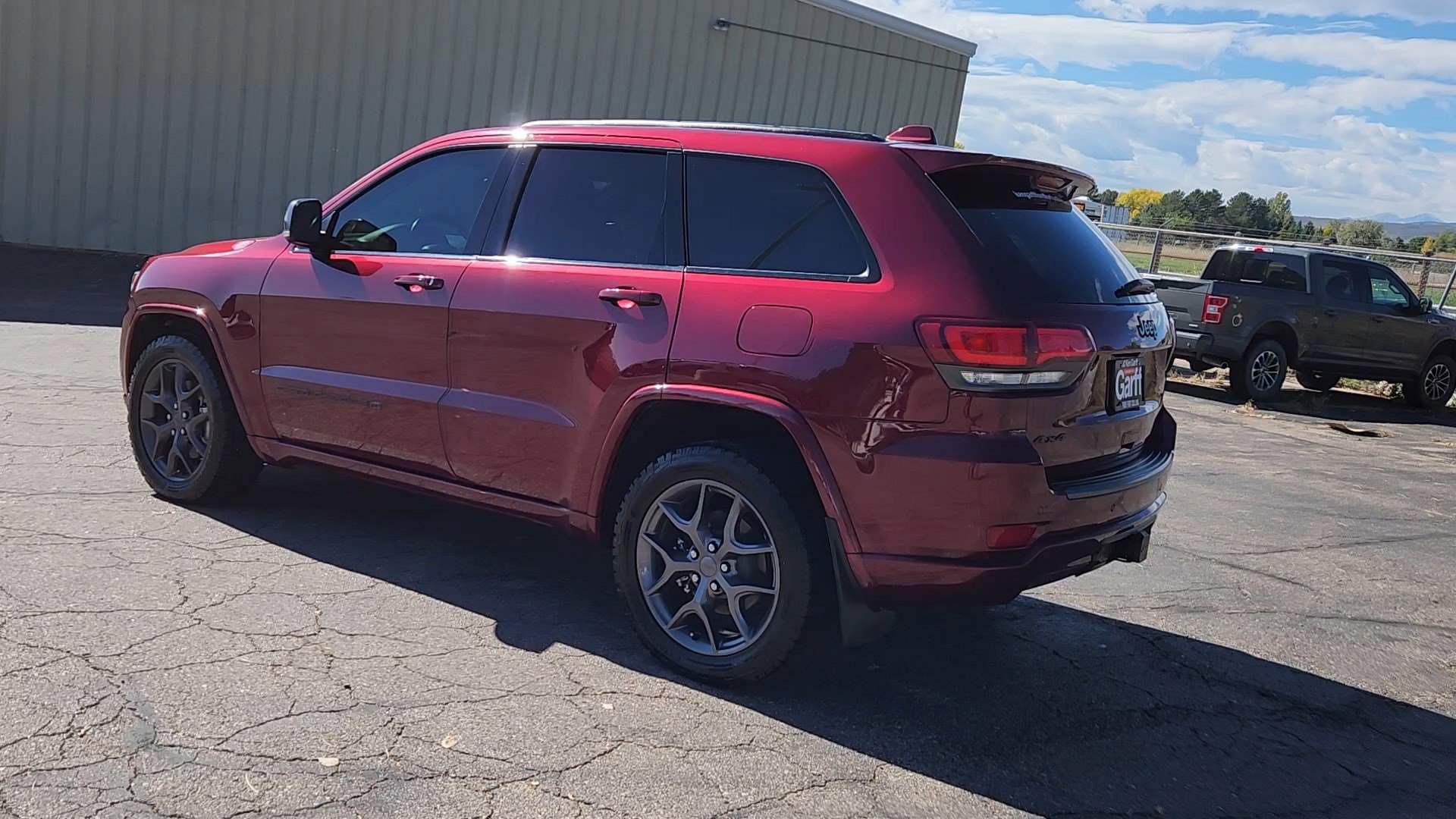 2021 Jeep Grand Cherokee Anniversary Edition photo 3