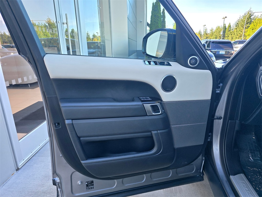 2021 Land Rover Range Rover Sport HSE Silver Edition photo 18