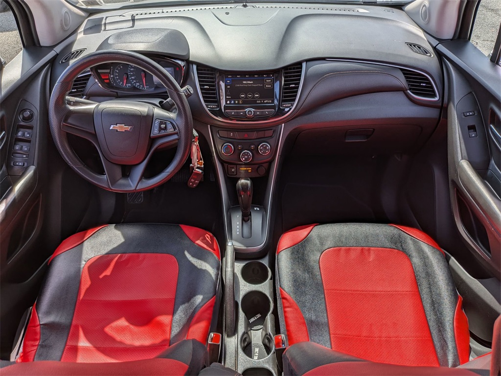 2020 Chevrolet Trax LS photo 17