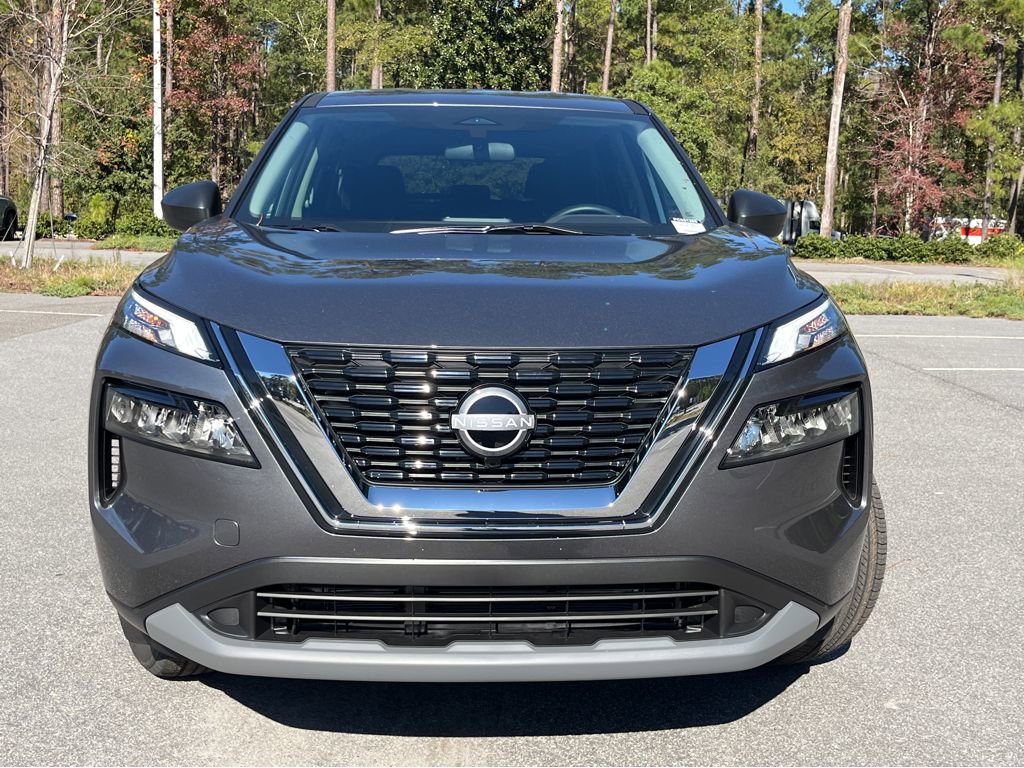 2023 Nissan Rogue SV photo 2