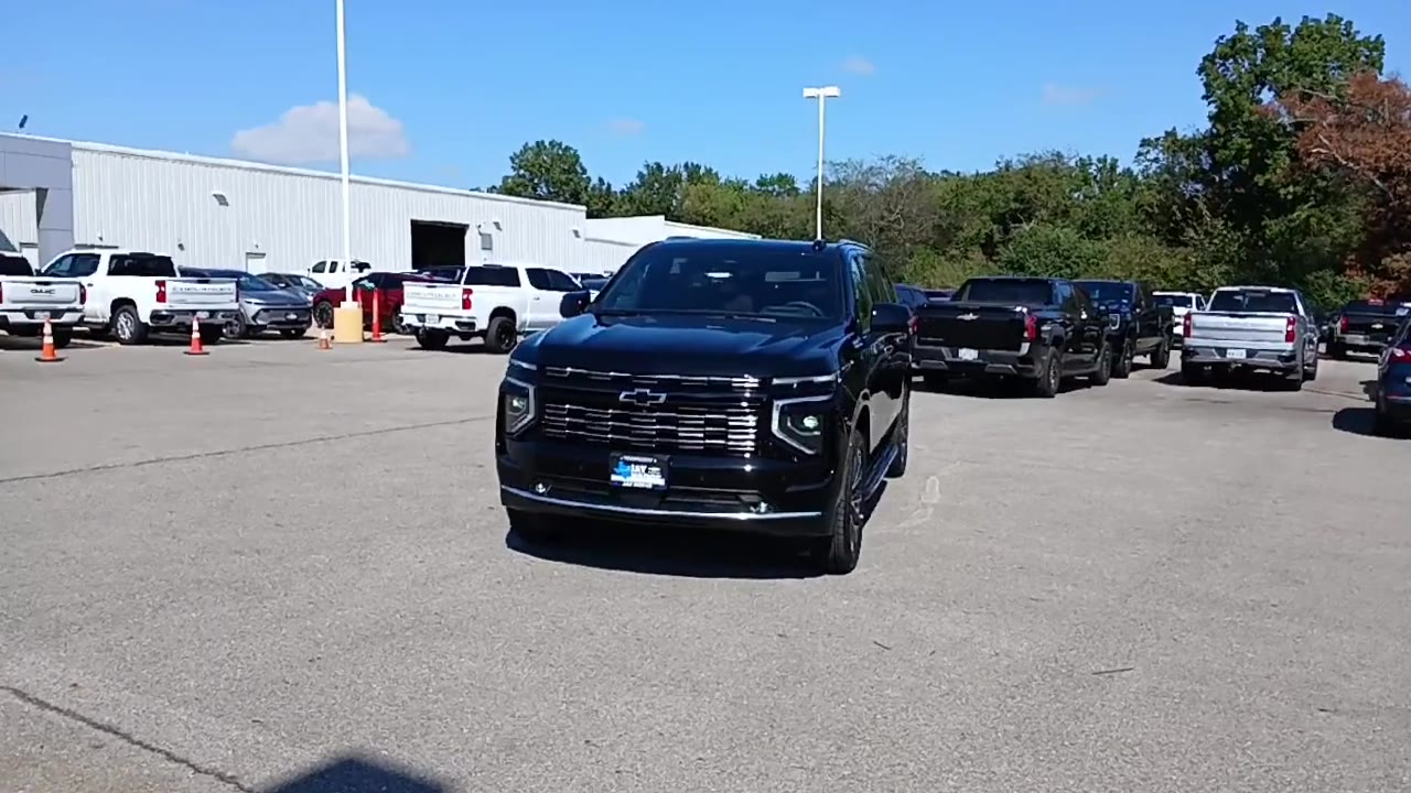 2026 Chevrolet Suburban High Country photo 3