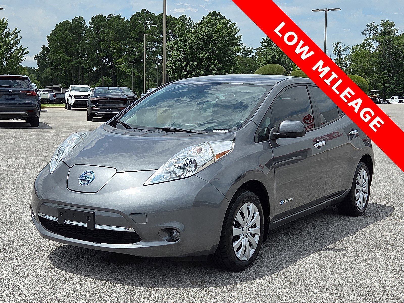 Used 2017 Nissan LEAF S with VIN 1N4BZ0CP5HC300558 for sale in Rogers, AR