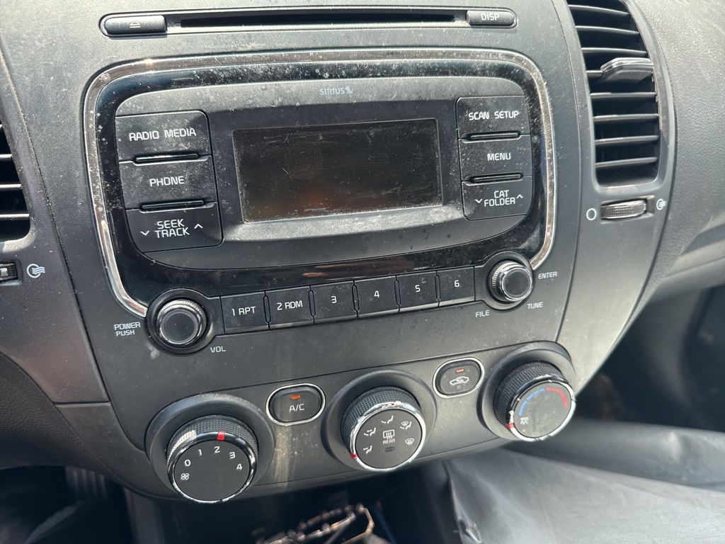 2017 Kia Forte LX Base photo 17
