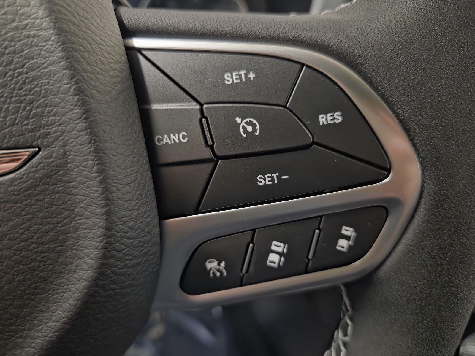 2026 Chrysler Pacifica photo 12