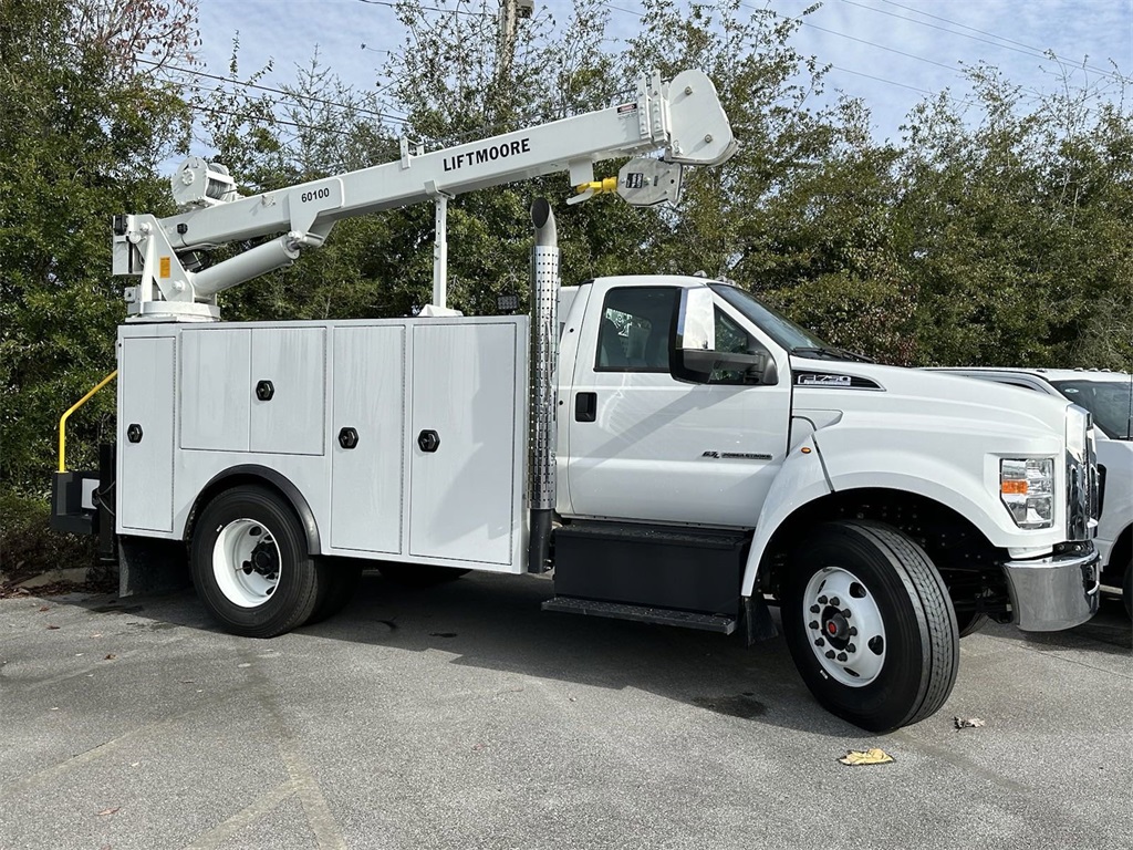2024 Ford F-750 photo 3