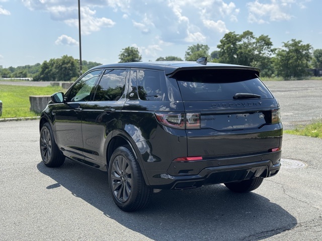 2022 Land Rover Discovery Sport S R-Dynamic photo 3