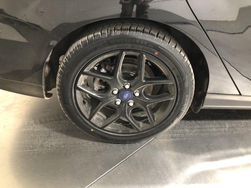 2016 Ford Focus SE photo 9