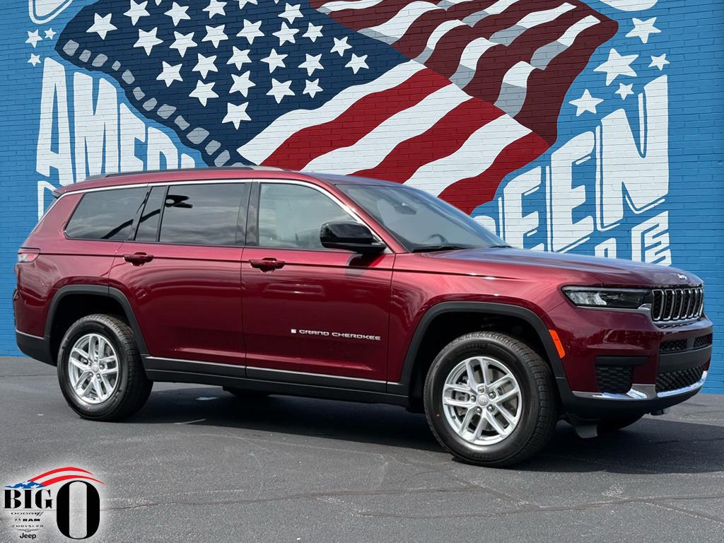 2025 Jeep Grand Cherokee L Laredo's photo