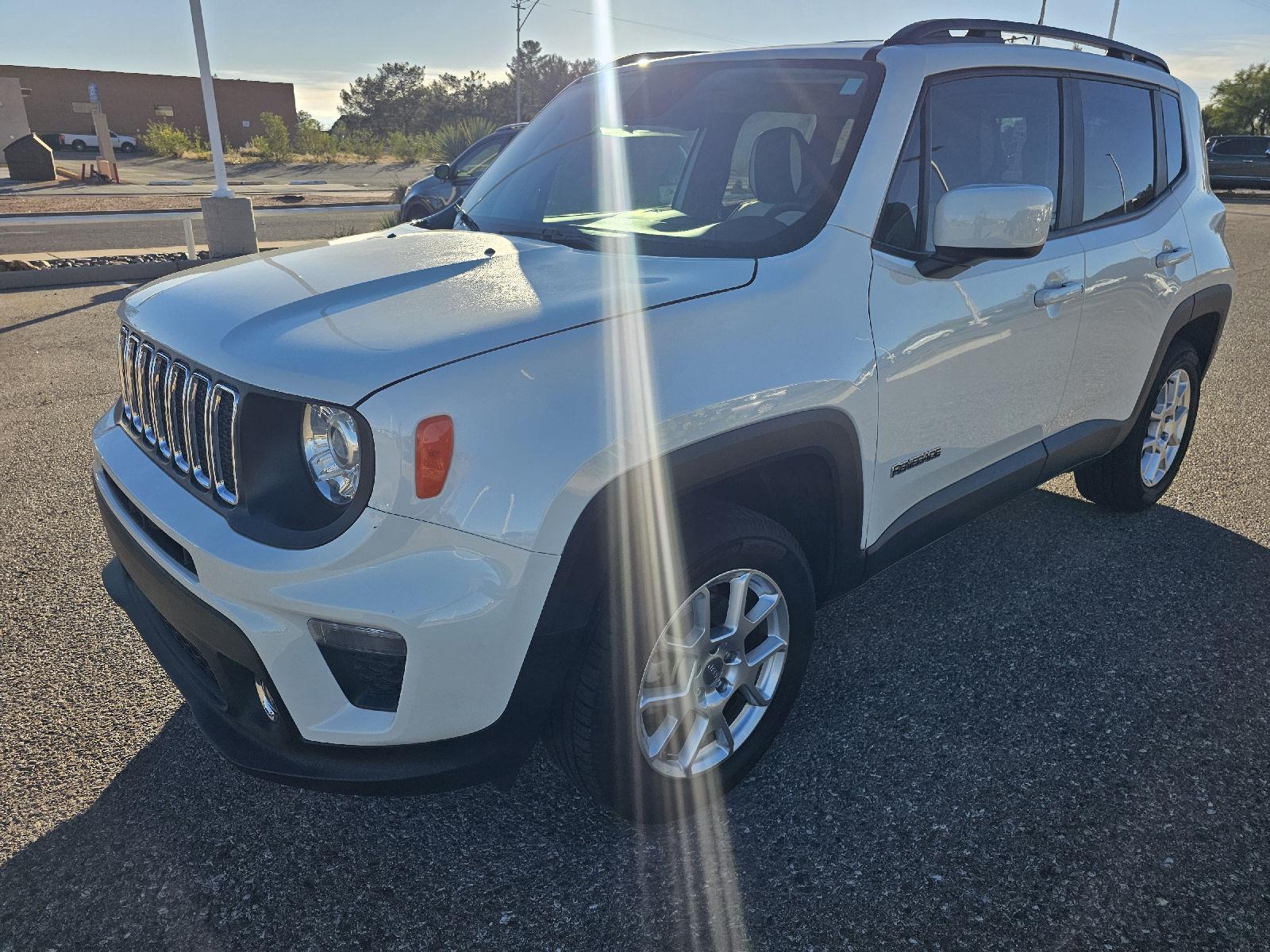 2019 Jeep Renegade Latitude's photo