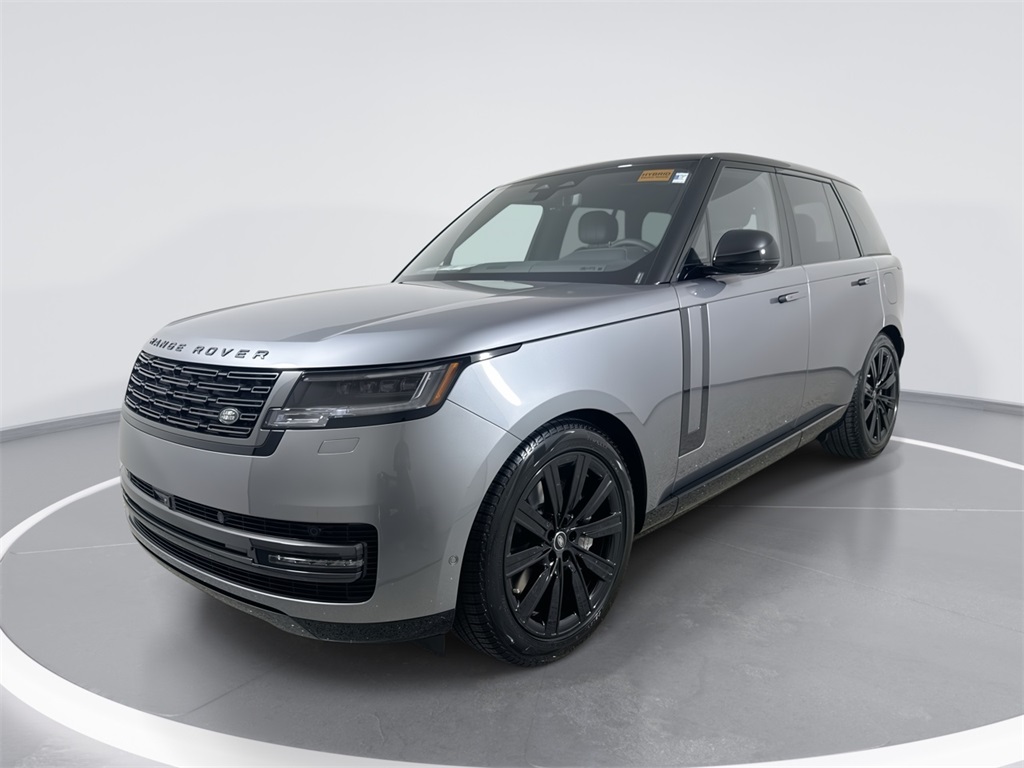 2025 Land Rover Range Rover SE's photo