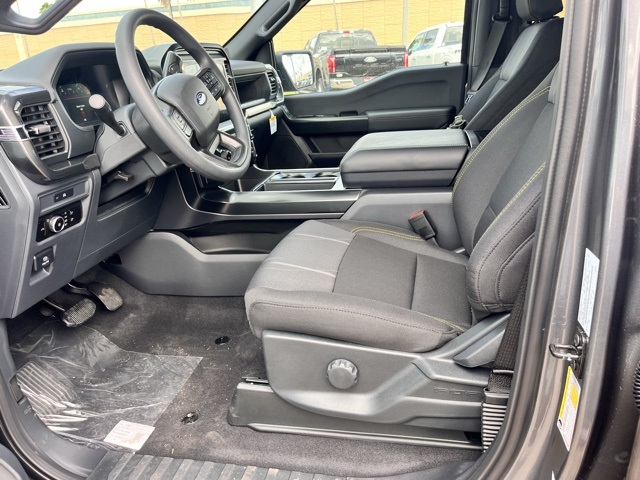 2025 Ford F-150 STX photo 15