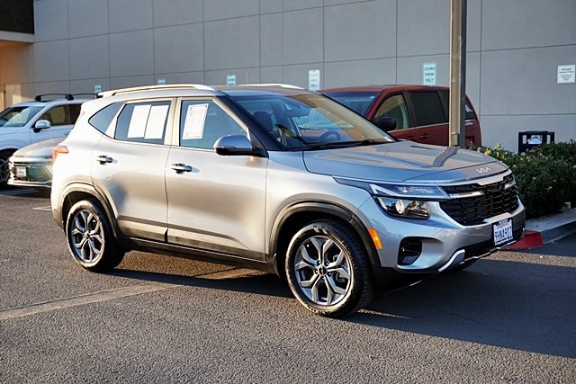 2024 Kia Seltos S photo 4