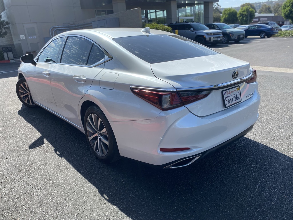 2019 Lexus ES 350 photo 3