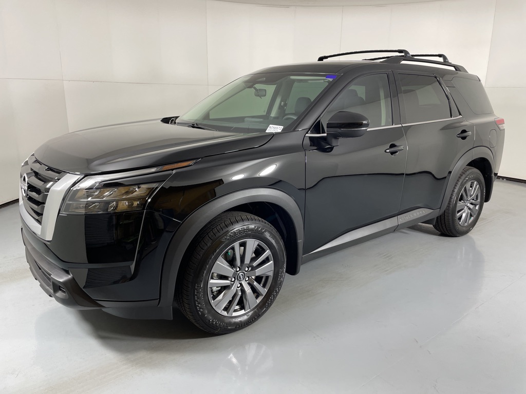 2025 Nissan Pathfinder SV photo 3
