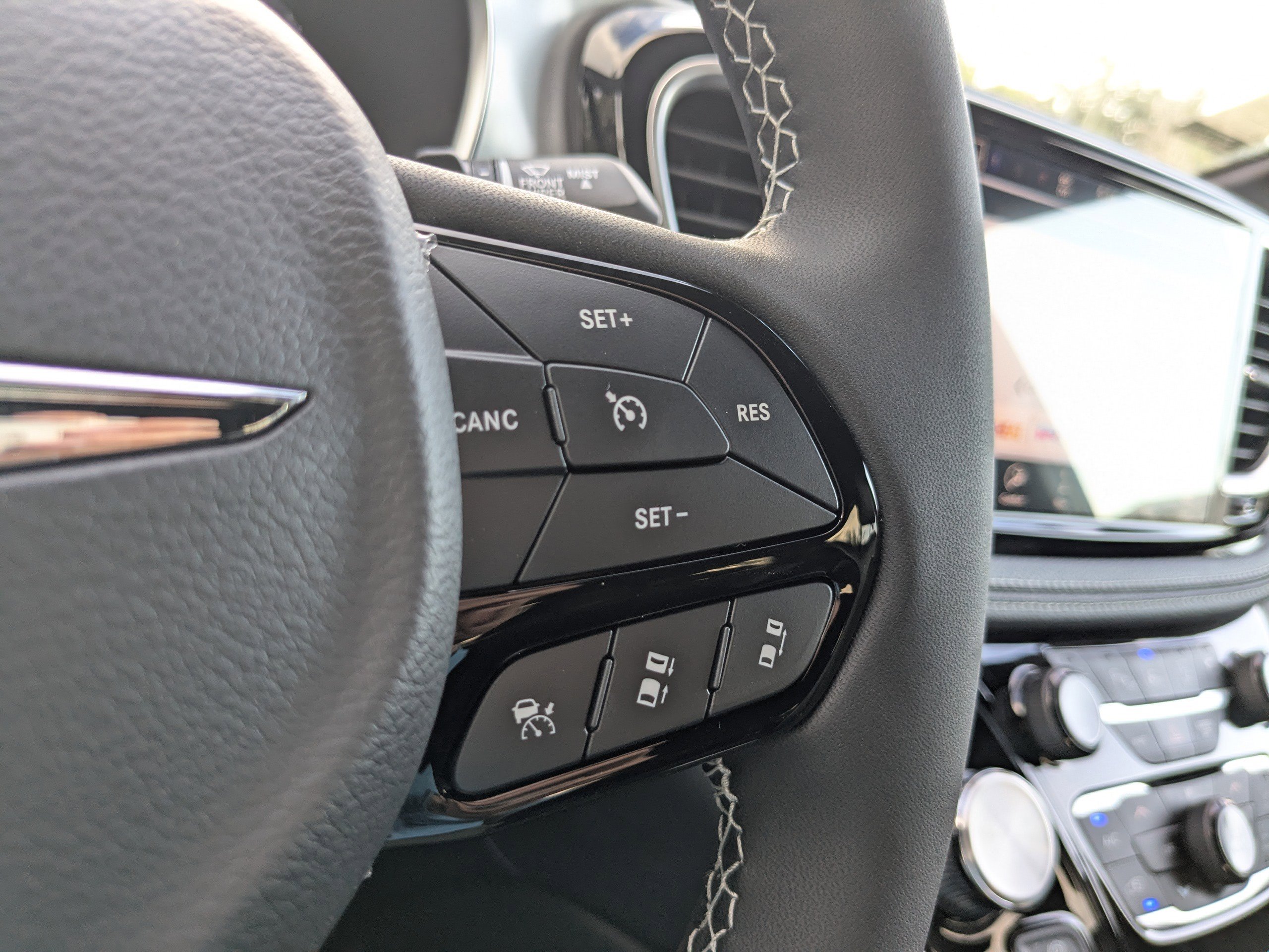 2025 Chrysler Pacifica Limited photo 23