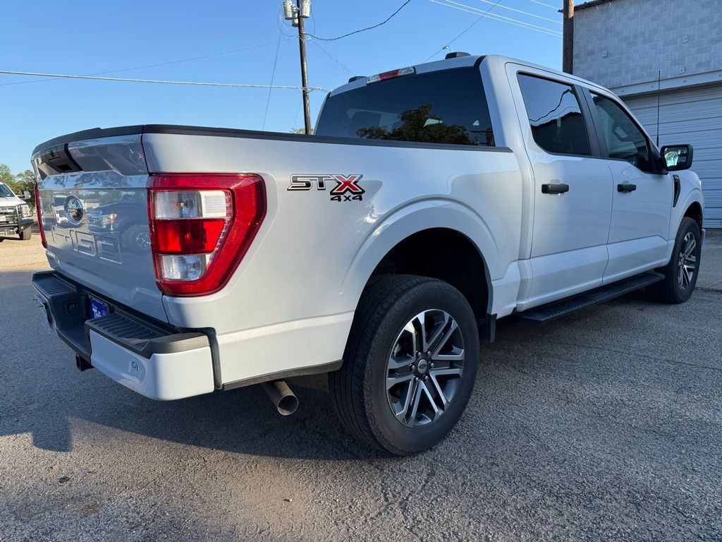 2022 Ford F-150 XL photo 4