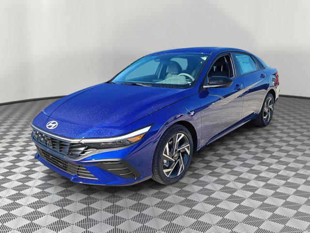 2025 Hyundai Elantra SEL Sport photo 2