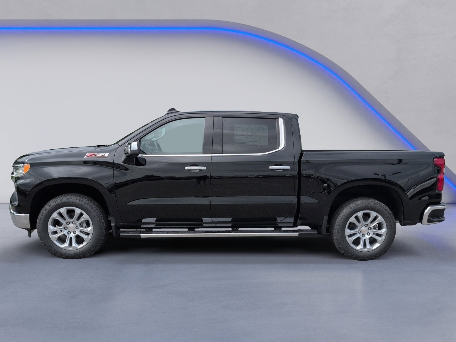 2025 Chevrolet Silverado 1500 LTZ photo 4