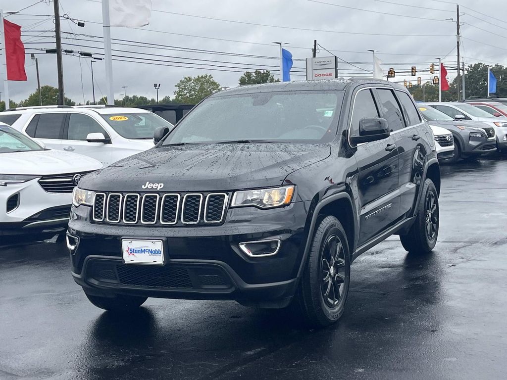 2022 Jeep Cherokee Laredo photo 2