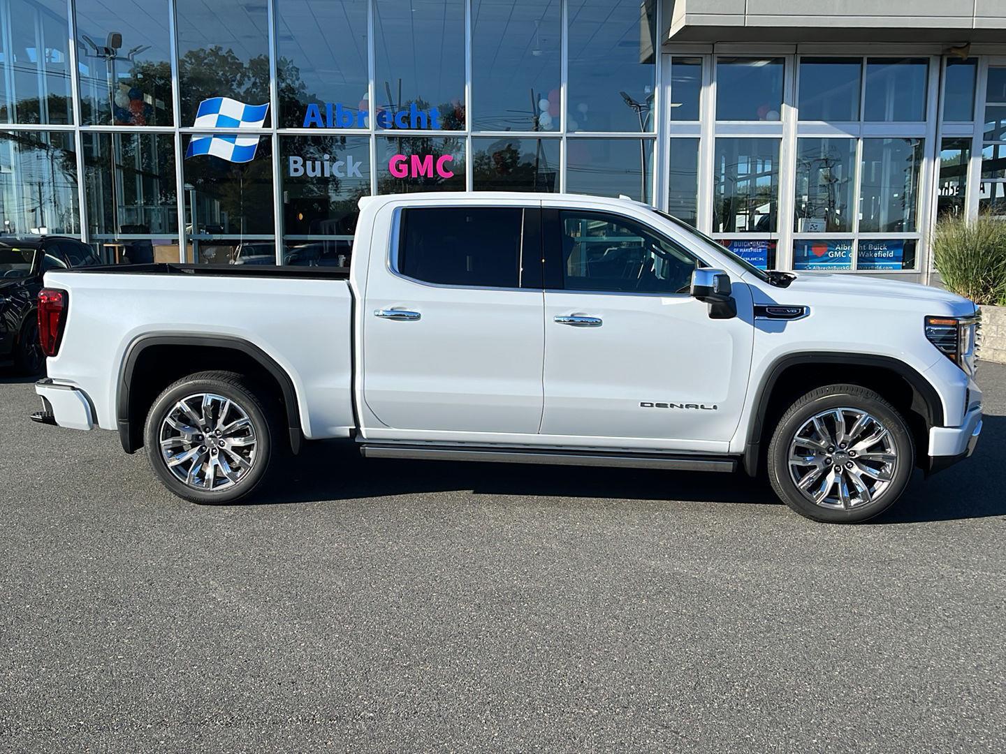 2026 Gmc Sierra Denali photo 2