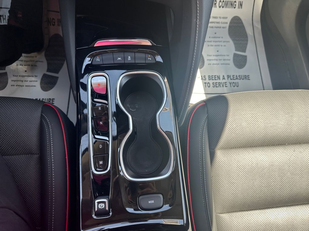 2023 Buick Envision Essence photo 16