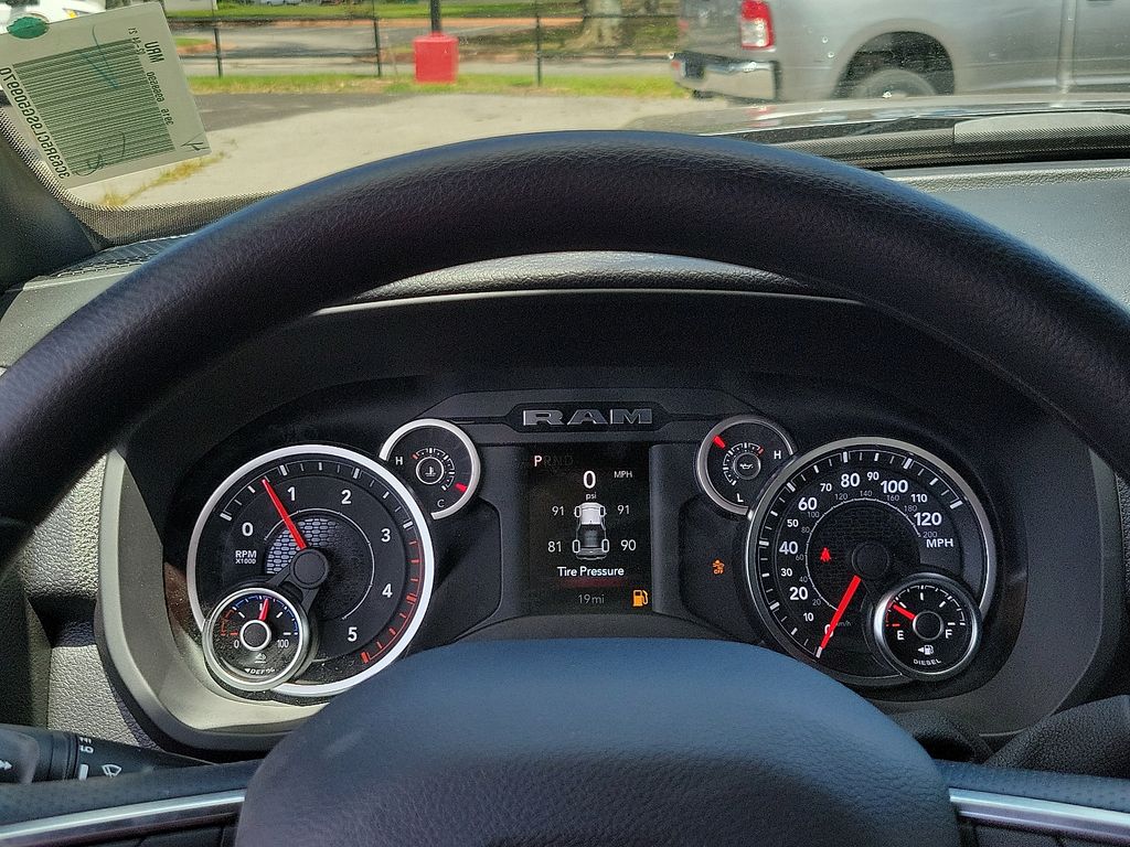 2025 Ram 2500 Tradesman photo 18