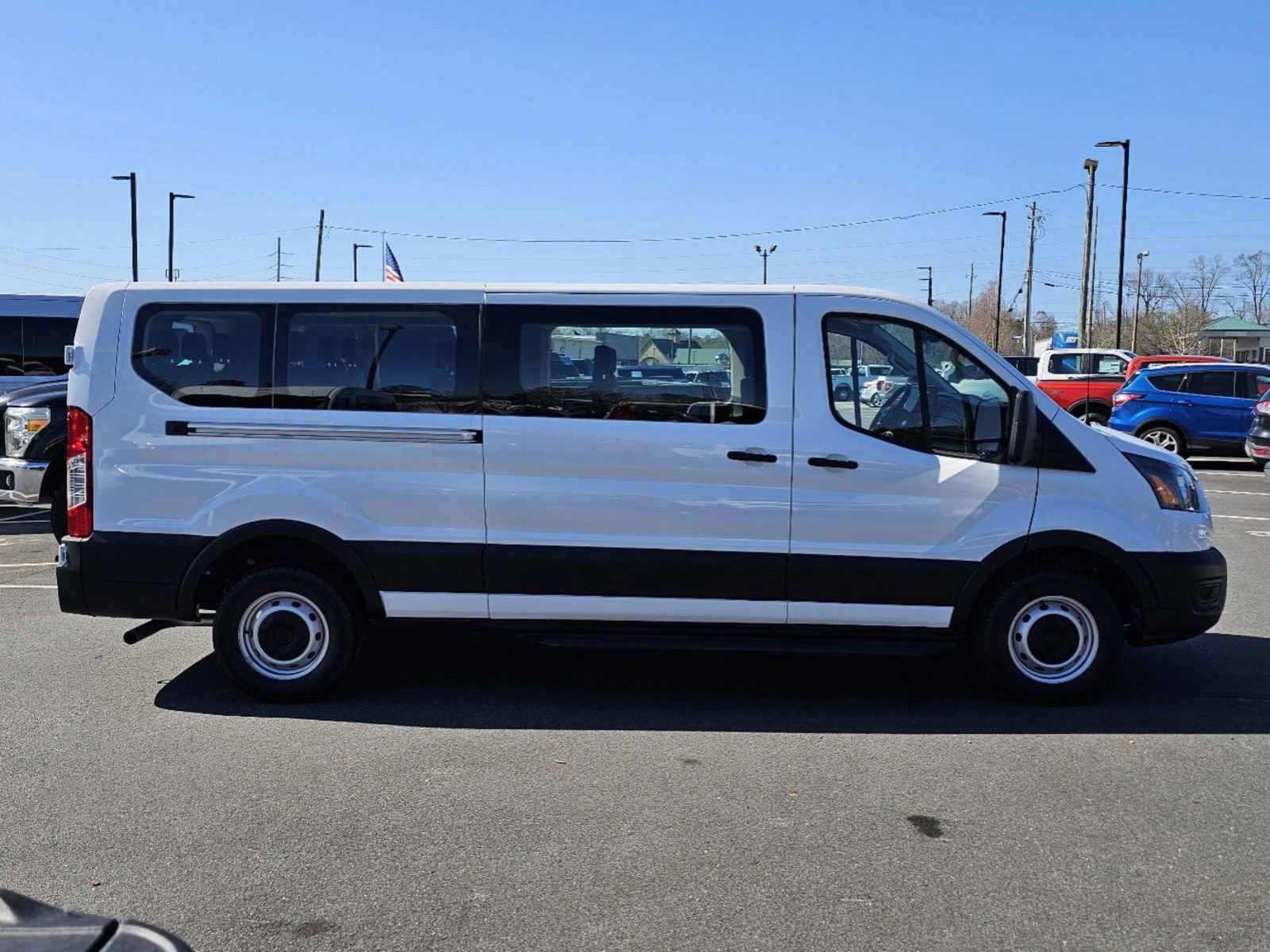 2024 Ford Transit Passenger XL photo 6