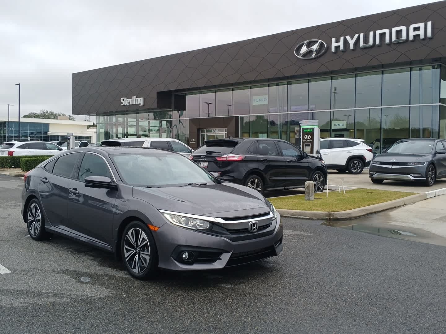 2017 Honda Civic EX-L's photo