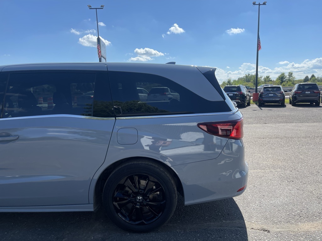 2024 Honda Odyssey Sport photo 7