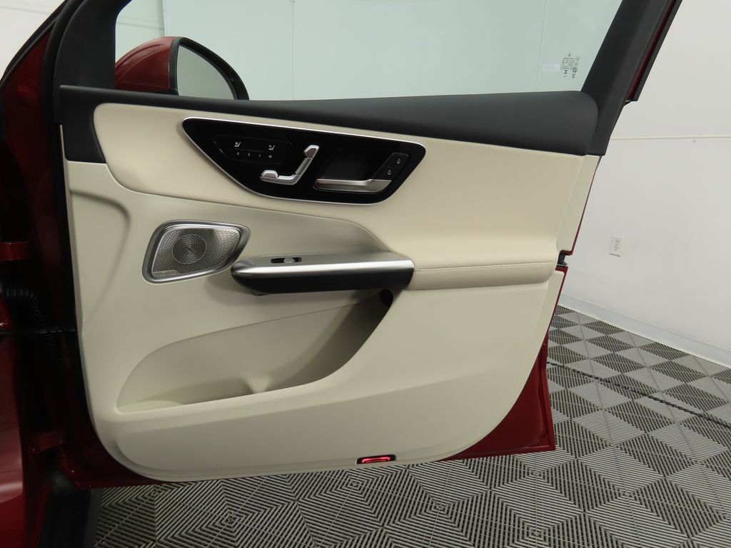 2026 Mercedes Benz GLC 350e 4MATIC photo 24