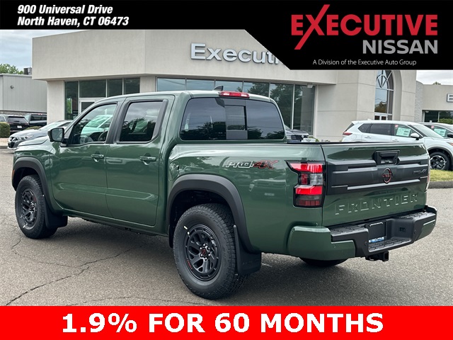 2025 Nissan Frontier PRO-4X photo 3