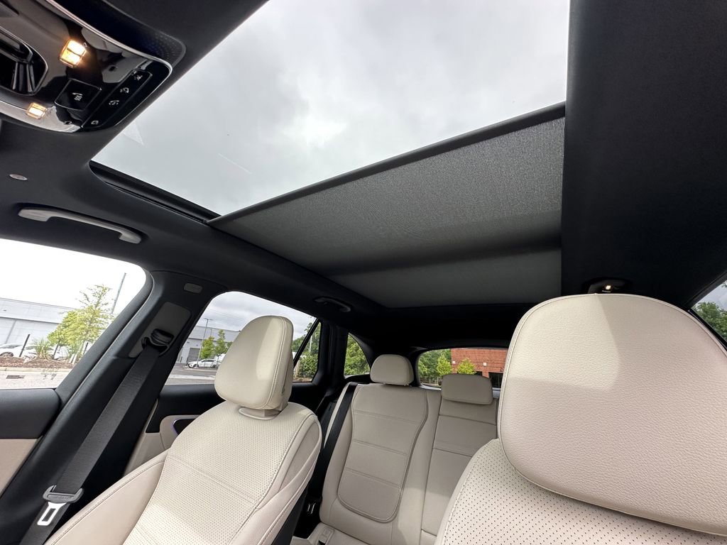 2025 Mercedes Benz GLC 350e 4MATIC photo 34