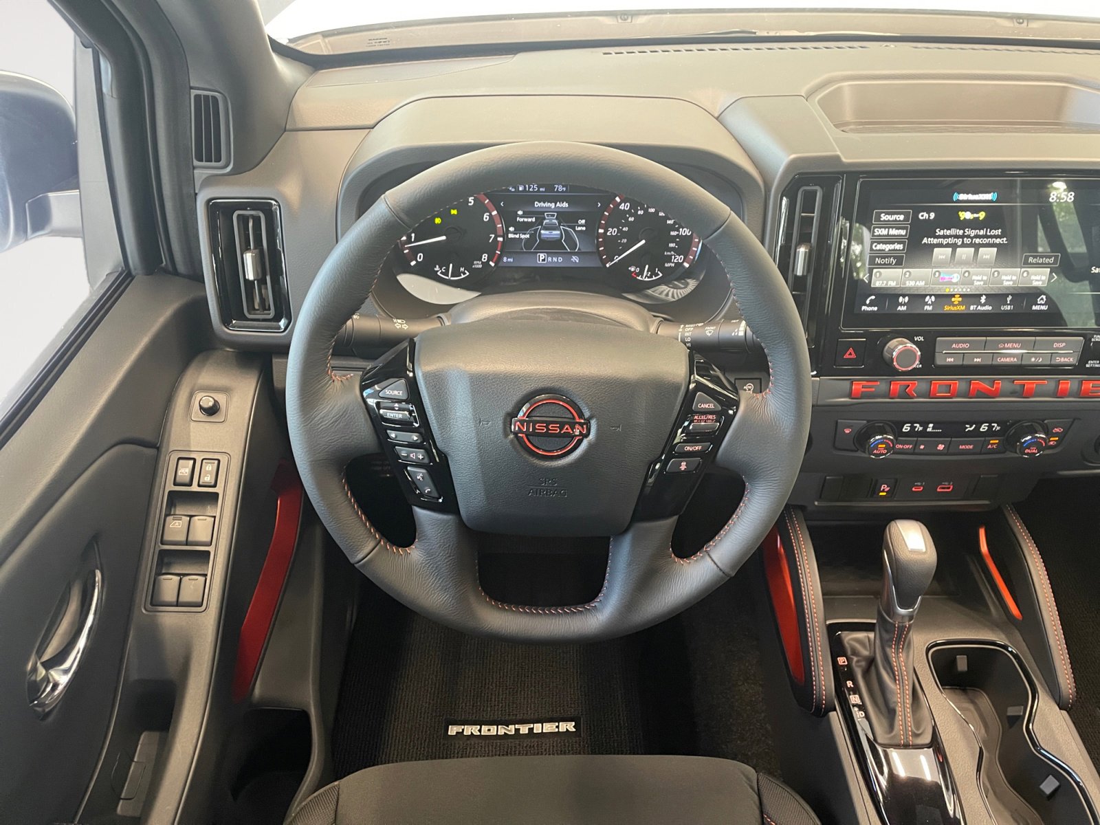 2025 Nissan Frontier PRO-X photo 11